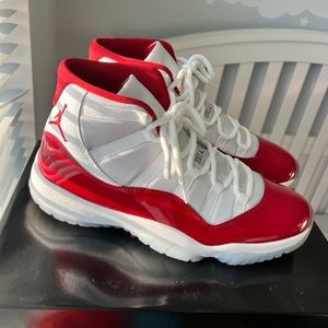 Cherry Red J’s Size 13 ( BEST PRICE & GREAT CONDITION)